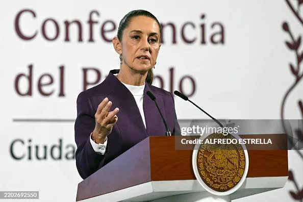 Sheinbaum ofrece alternativa a quien repruebe nuevo examen de mayor universidad del país